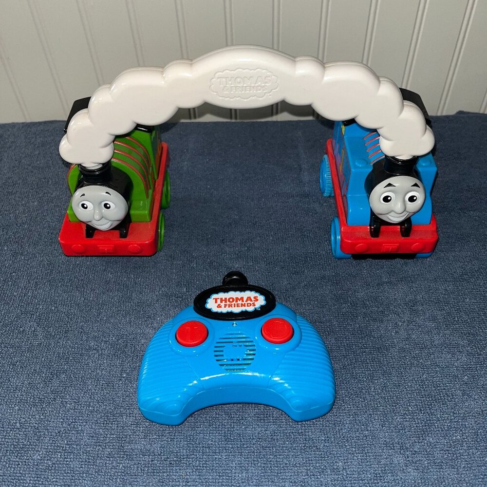 Thomas and Friends Thomas and Percy RC "RACE AND CHASE" with Remote Control